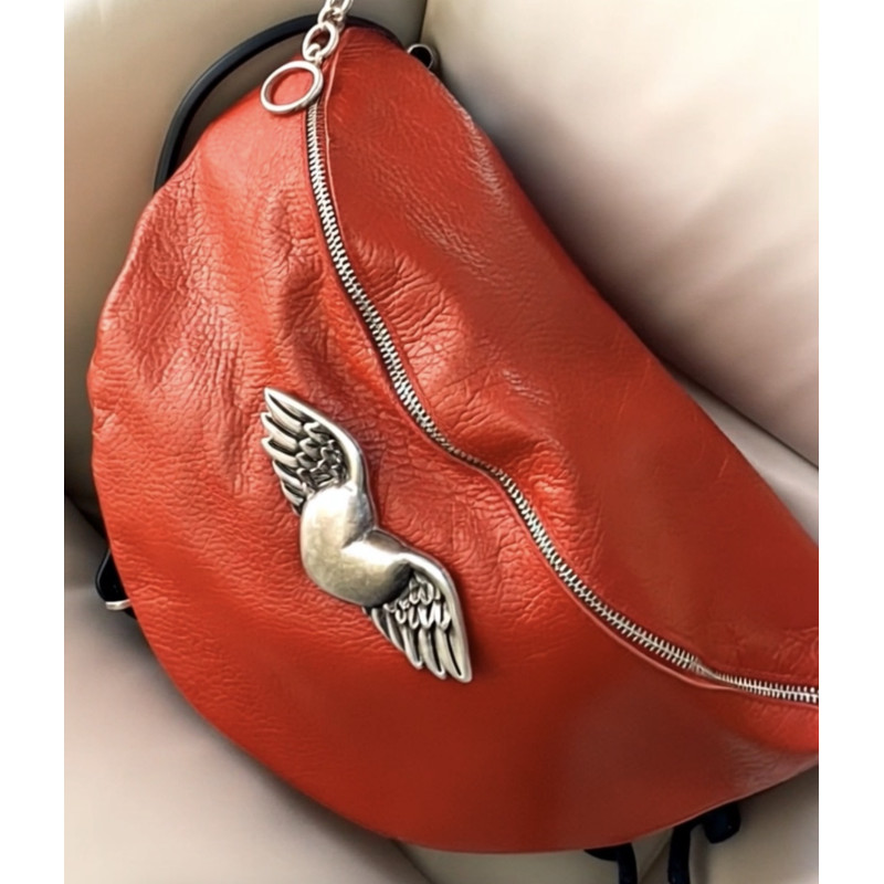BELT BAG RED HEART