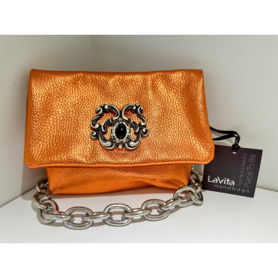 Χειροποίητο δερμάτινο τσαντάκι ώμου με μεταλλικά αξεσουάρ 007