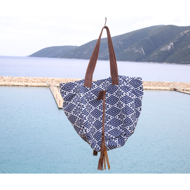 Aire reverse greek bag